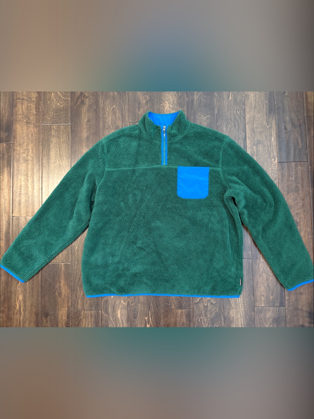 Crayola x Kohls Men's Forest Green Sherpa Fleece Pullover with Blue Accents